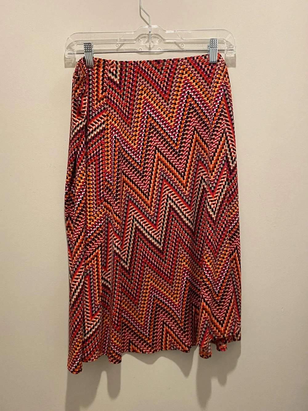 Perceptions Chevron-Print Midi Skirt Red Multi Women’s Size 14 EUC Stretch
